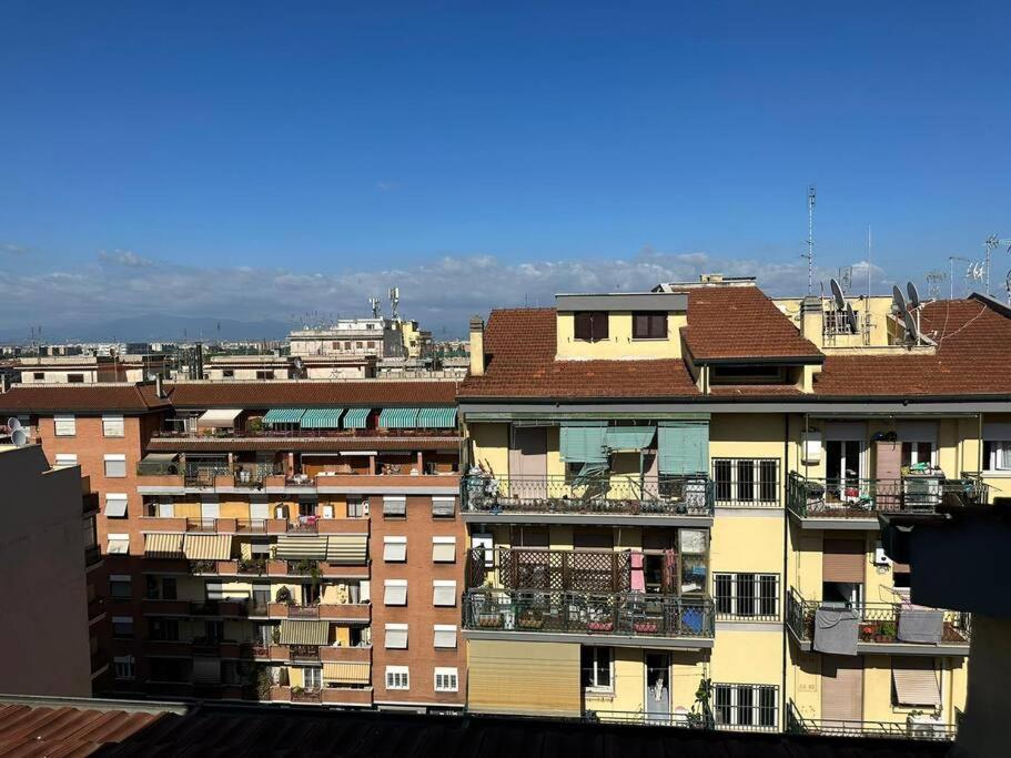 Casetta Ginevra - Close To Metro C Apartamento *